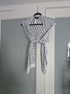 BCBGMaxAzria White and Navy Striped Tie-Front Crop Top